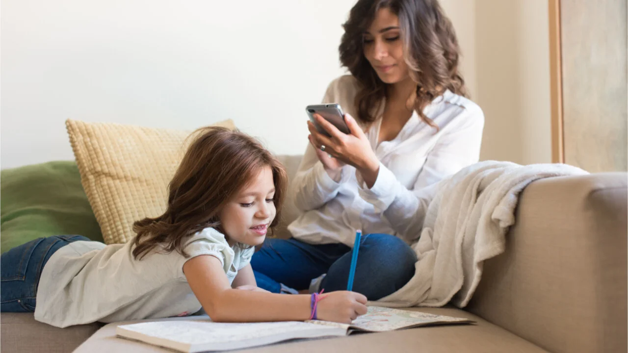 #MadreSóloHayUna: Adopción y Hábitos Digitales en la Pandemia