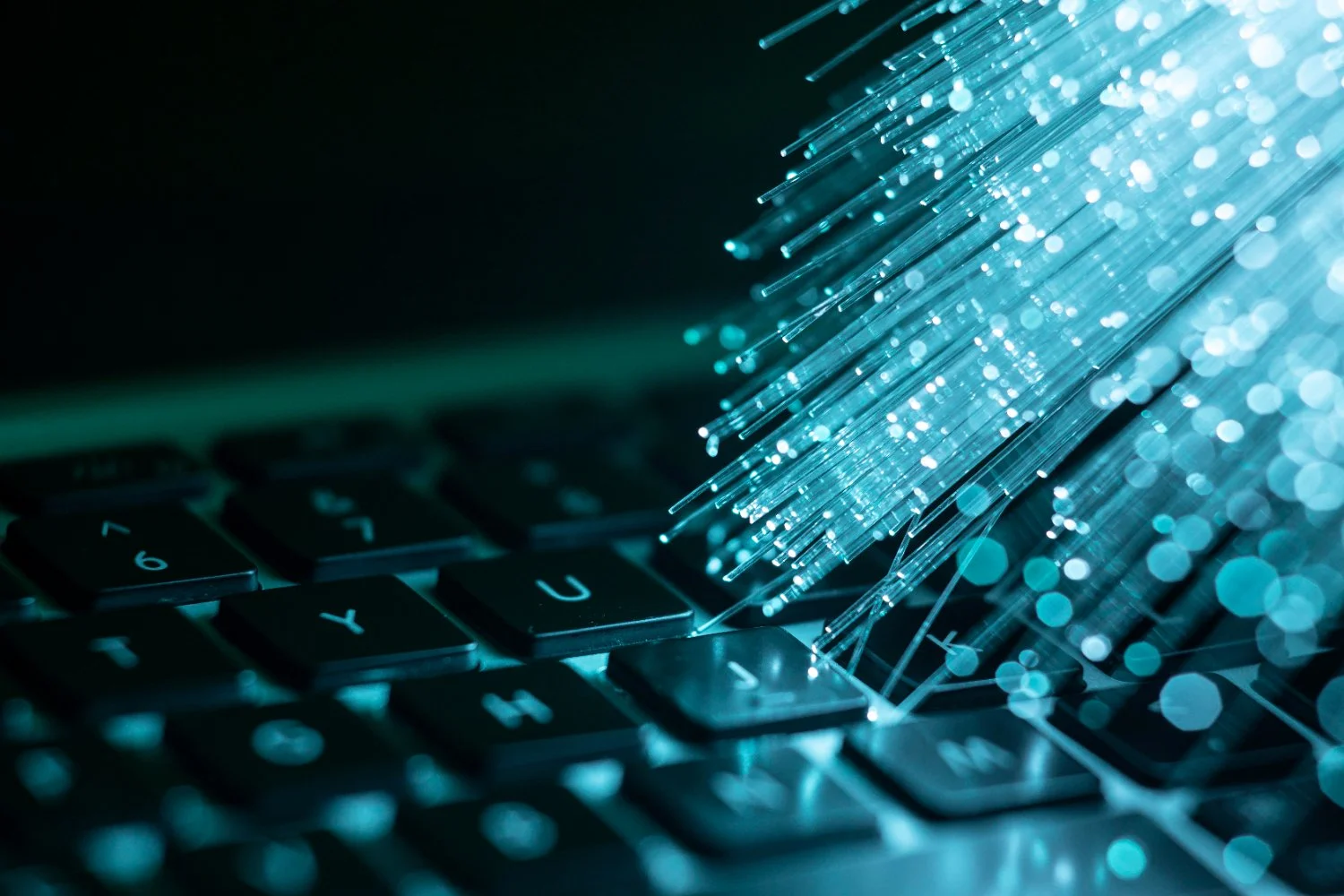 Reconfiguración Institucional en Telecomunicaciones:  Oportunidades y Desafíos