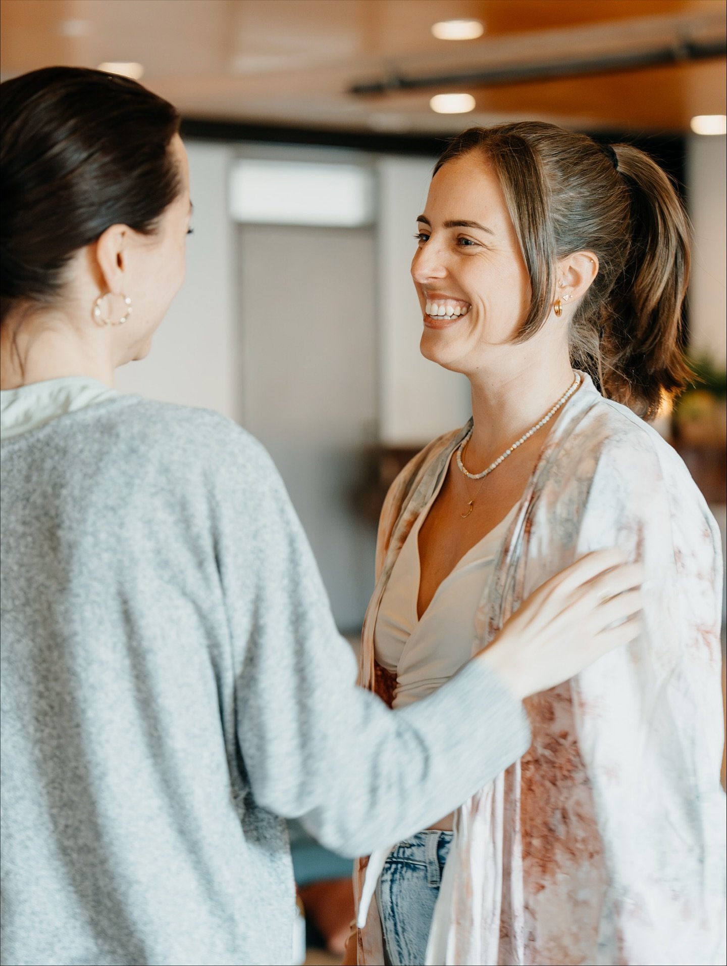 If you don&rsquo;t know what&rsquo;s waiting for you this Saturday, here&rsquo;s a little photo dump from my last event in March.

FALL GLOW DAY RETREAT 🍂
Nov 1, Winterthur

Expect Somatic Yoga with @joelle.pascale.lea, a Buddhist meditation with @y