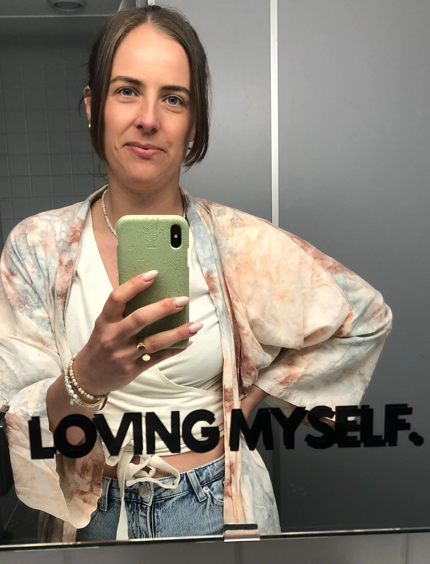 Affirmation mirror selfie made by @lieblingsdeko.ch 

#glowwellfestival #lieblingsdeko