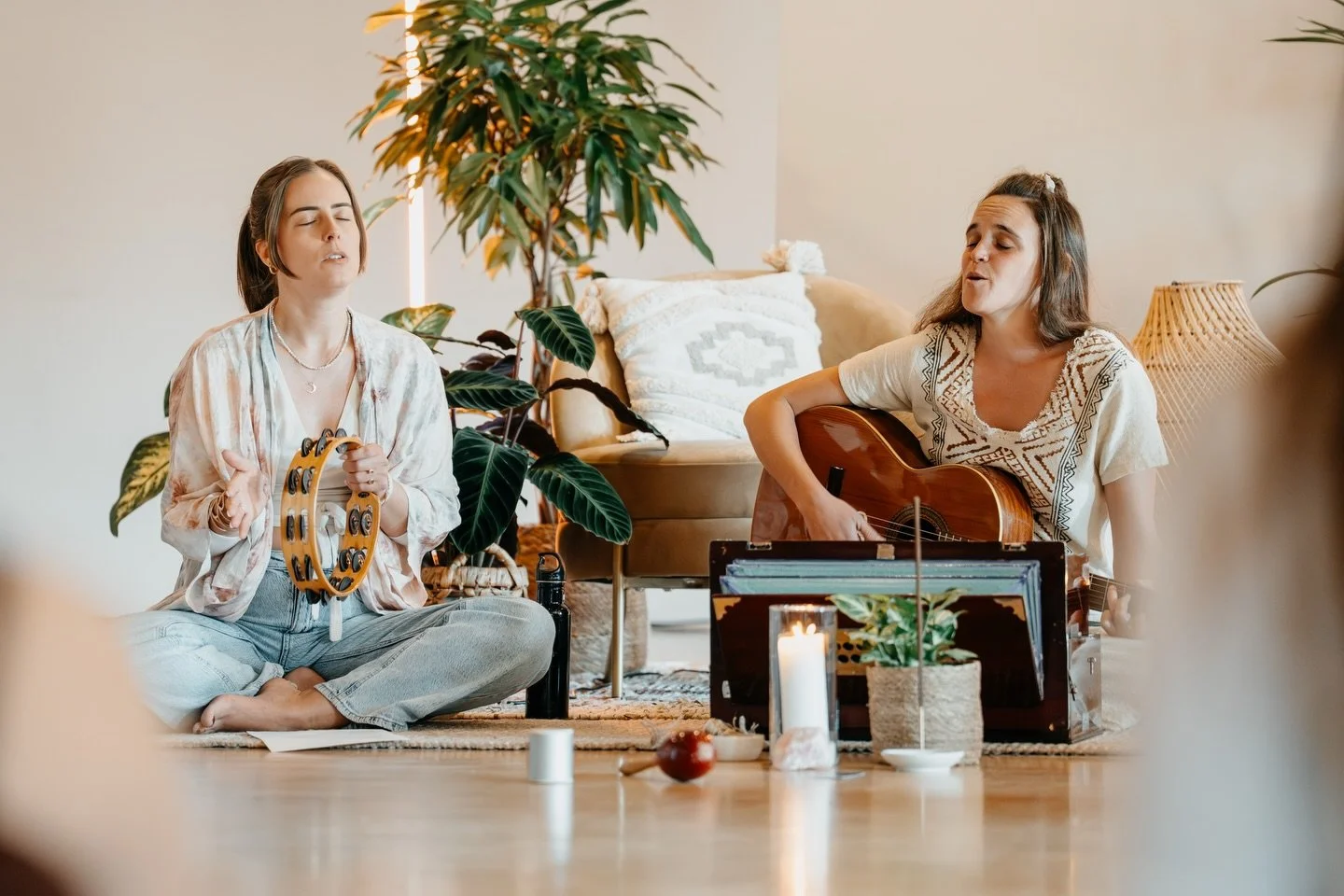 Singing is soooo good for the soul. The heart. The body. The mind.

The throat chakra, your center for speaking your truth and self-expression can be unblocked.

Energies can be released.

Emotions can find a different way to be expressed.

Holistic 