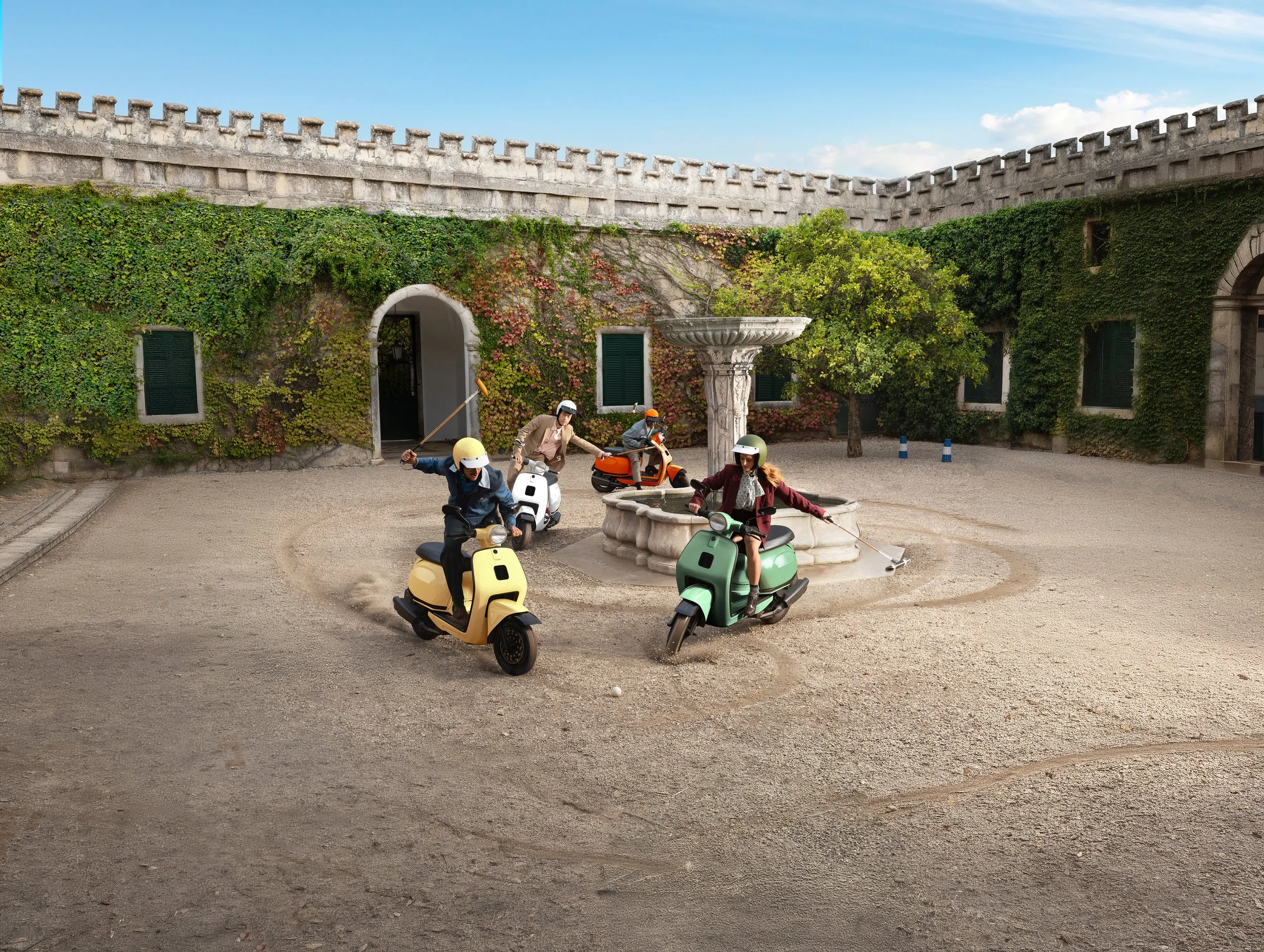 12418080C05rgb_R13_Vespa_Polo_bkg.jpg