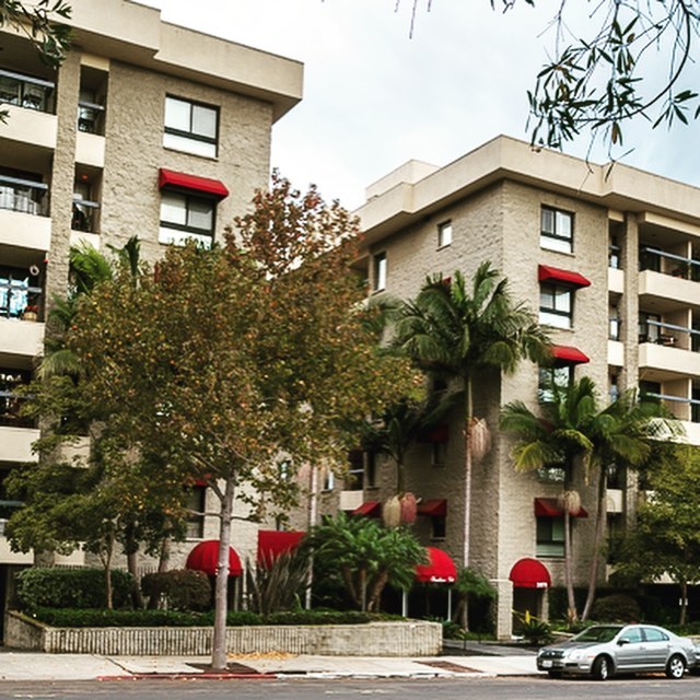 Bankers Hill Take Over🔥! 2️⃣condos just listed for rent!!!
➖➖➖➖➖➖➖➖➖➖➖➖➖➖🔘 2 bed 2 bath in Bankers Hill Tower 🔘 1 bed 1 bath in Laurel Bay ➖➖➖➖➖➖➖➖➖➖➖➖➖➖ 18DOORS.COM has all of the details.  #sandiegopropertymanagement #propertymanagement #18doors