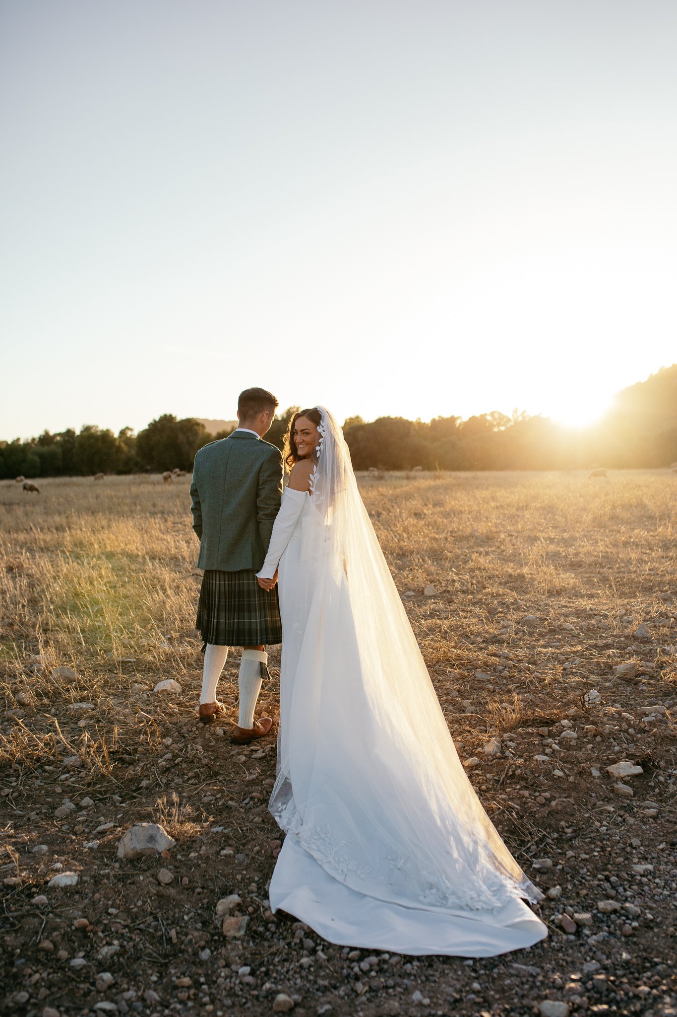 Jennifer and Frazer Sneak Peeks by Billie Media Photography Finca Morneta-09.jpg