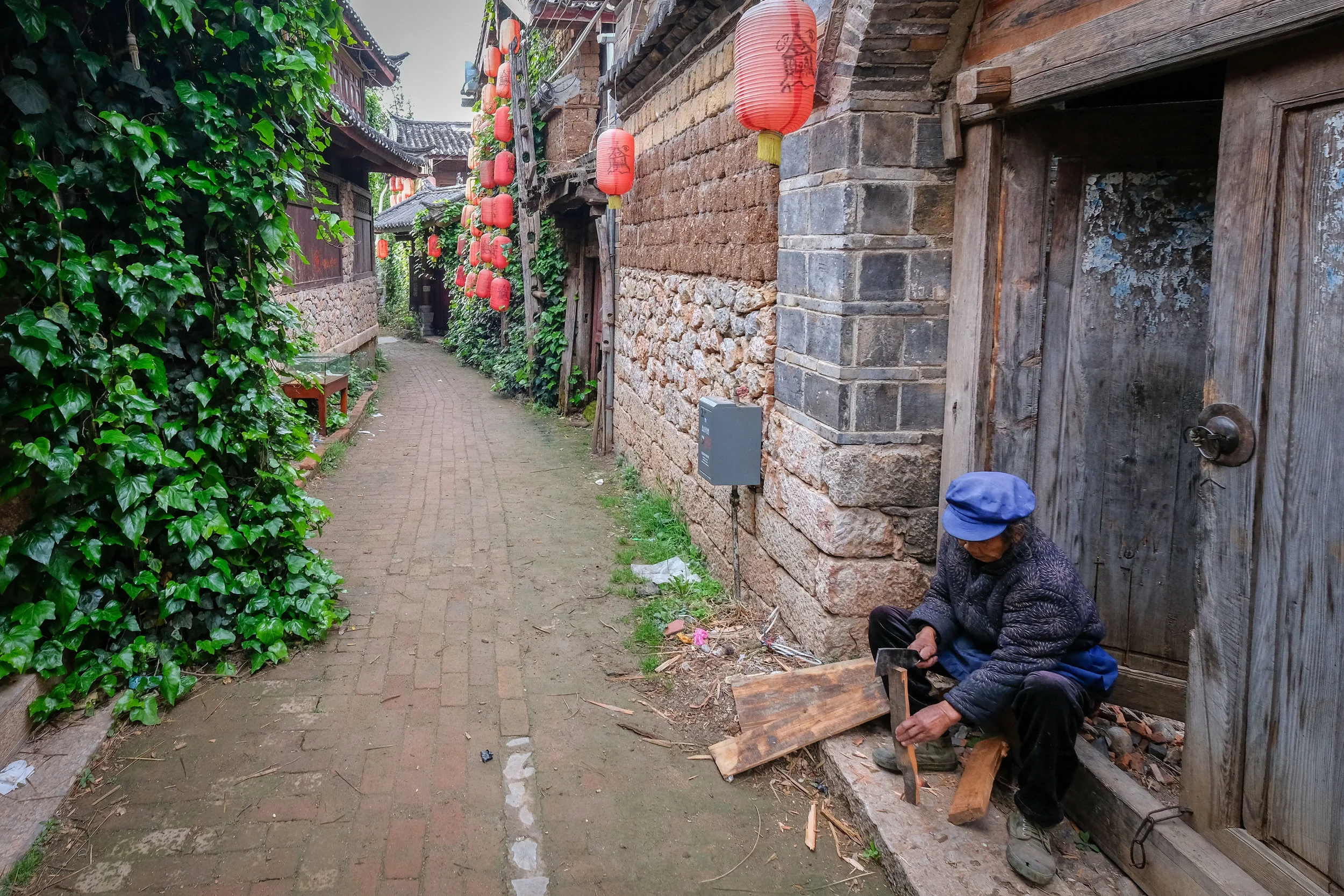 Shuhe_lo-res-2174.jpg