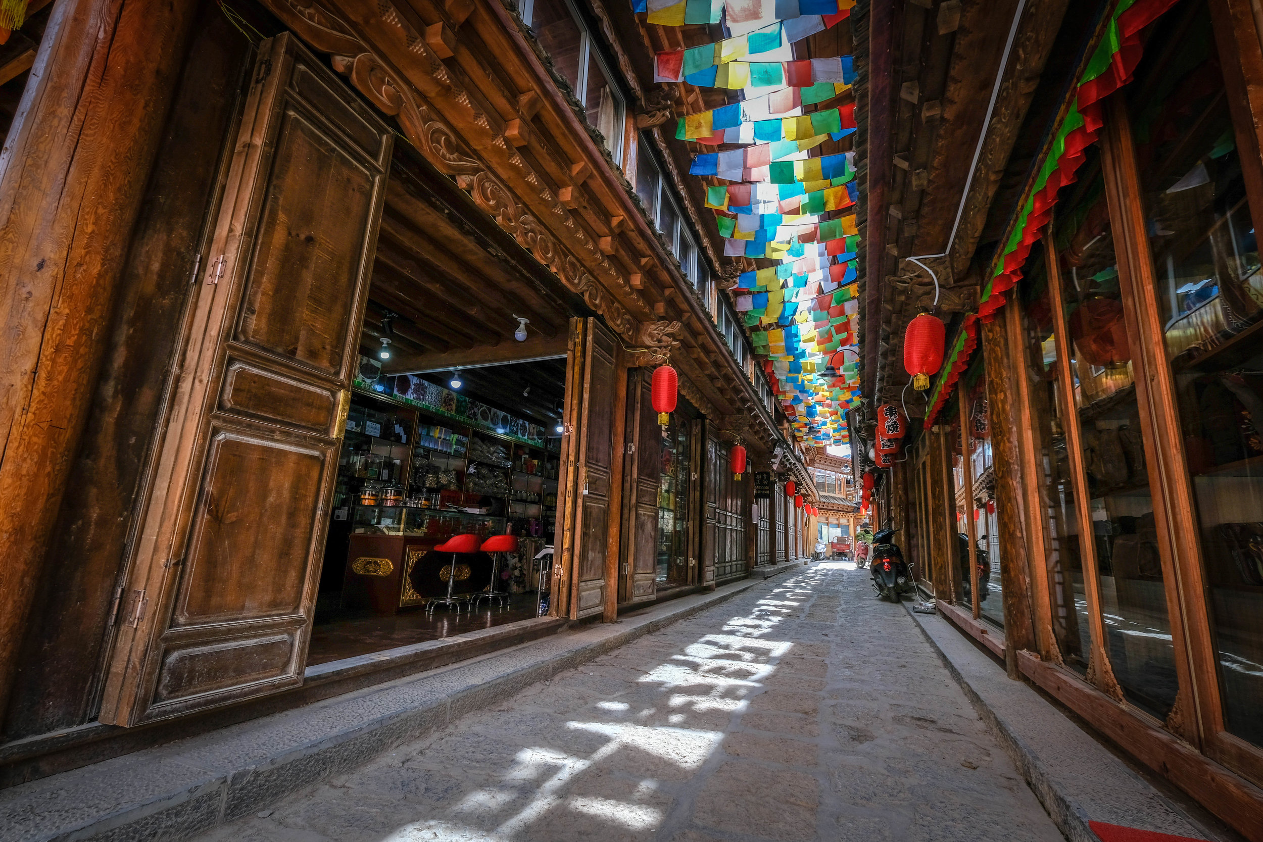 Zhongdian_lo-res-2469.jpg