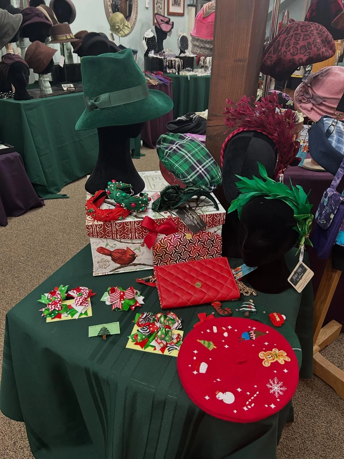 Atelier Mela has all that you need for a little holiday cheer! Something for everyone and great gift items. Open Tuesday-Saturday 10-4 #christmasgifts #holidayshopping #holidayhats #holidayheadbands #gloves