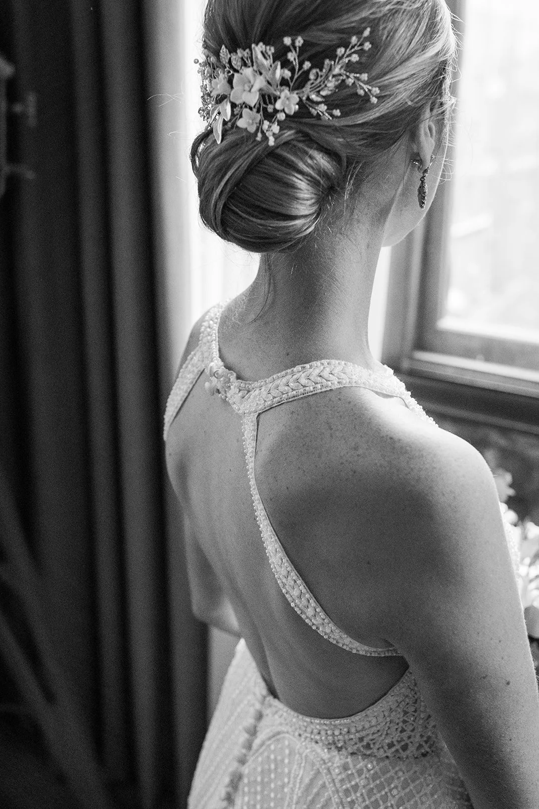 Bridal upstyle - wedding photography www.lonelyhunterweddings.com