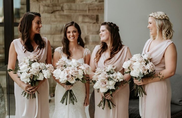 The beautiful @brie_adele on her wedding day. 🤍
Bride hair and make up by me, bridesmaids hair by me. Make up @jessmarshallmakeup 

#sydneyweddings #sydneymakeupartist #bridalmakeup #bridalhair #hollywoodwaves #weddings #sydneyhairstylist #bridesmai