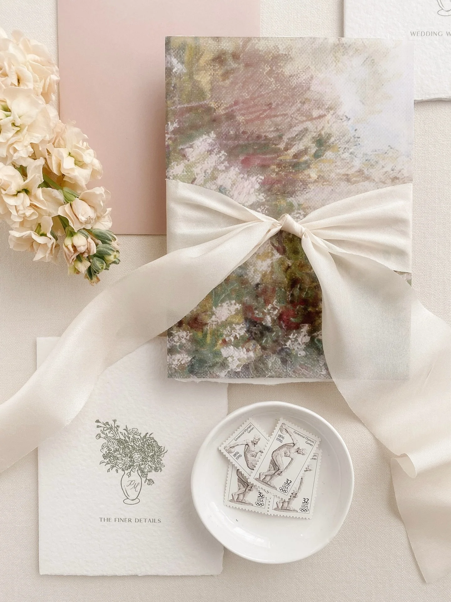 Is there anything lovelier than silk ribbon? The answer is always no 😍 These wedding invitations are wrapped in printed vellum, with a side details booklet featuring a custom illustration. But back to that ribbon!