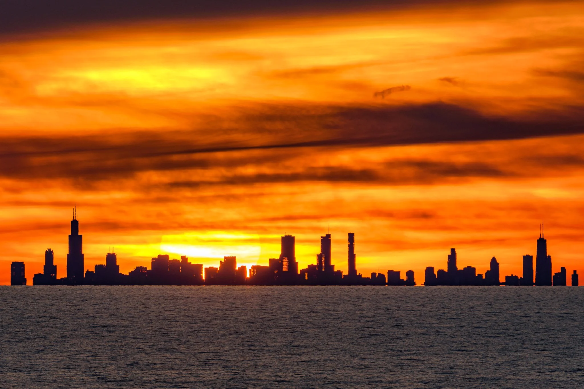 SunsetOverChicago_2024-05-05_18-54-53_WRW_2330_©Rafi WIlkinson2023.jpg