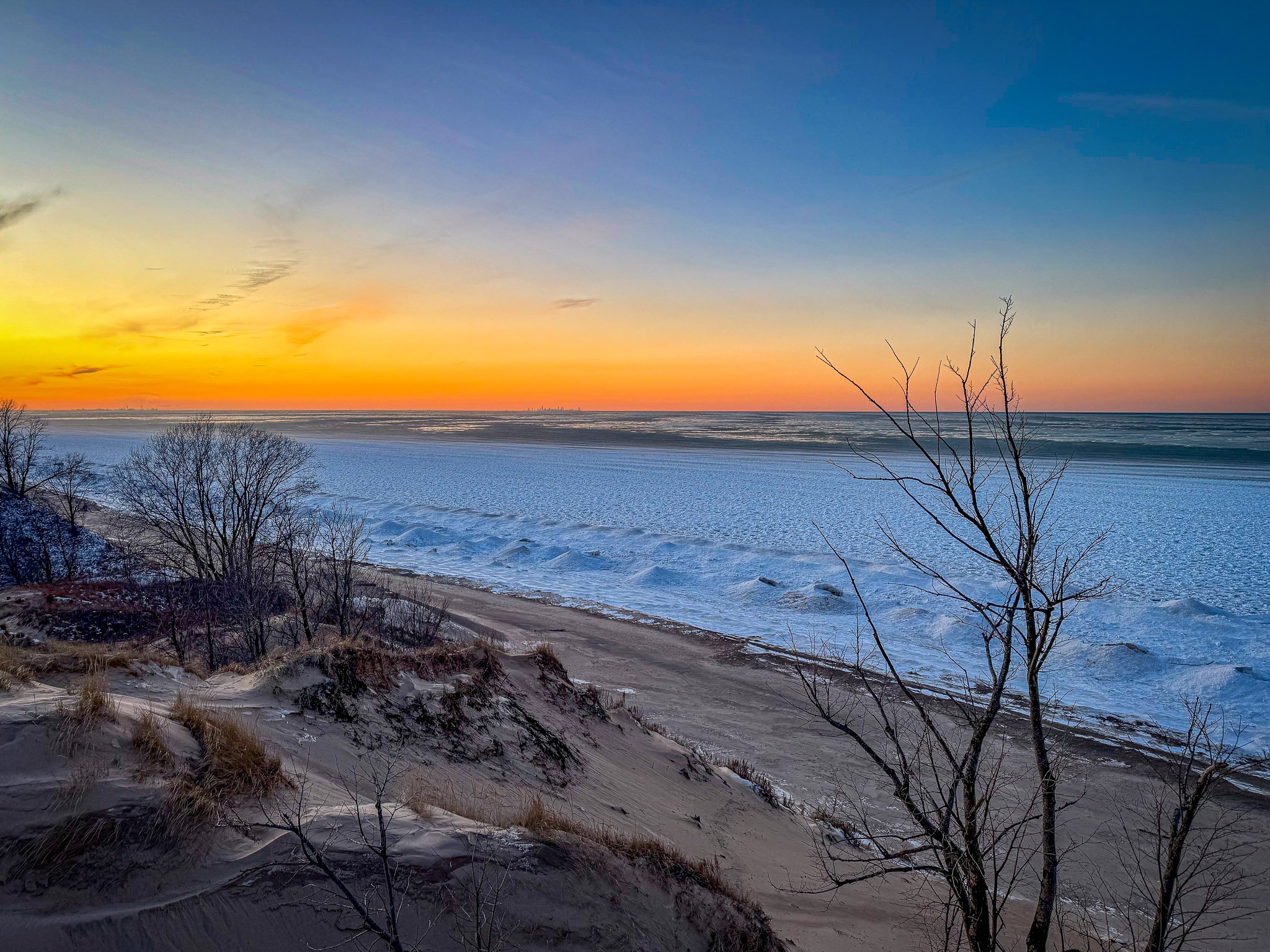 LakeMichiganSunset_2025-01-26_17-02-00_IMG_2684_©Rafi Wilkinson2025.jpg