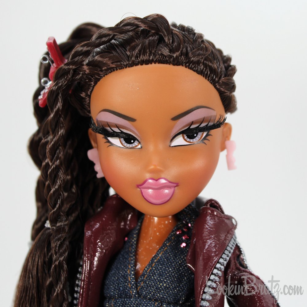 Bratz GNO 21st Birthday Edition Sasha Close-Up