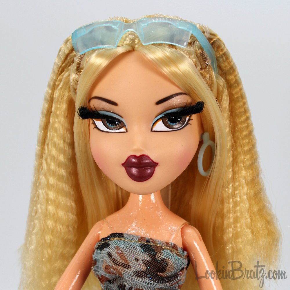 Bratz GNO 21st Birthday Edition Cloe Close-Up