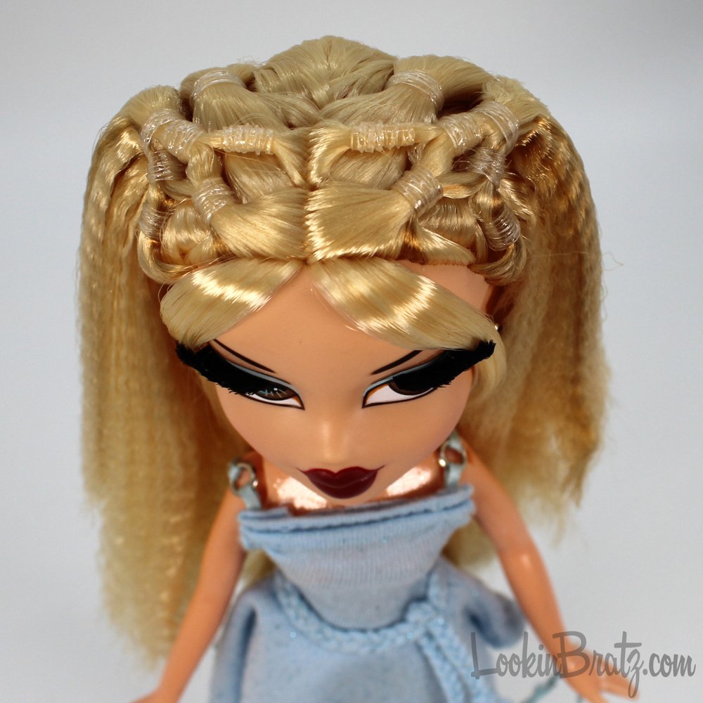 Bratz GNO 21st Birthday Edition Cloe Hair Close-Up #1