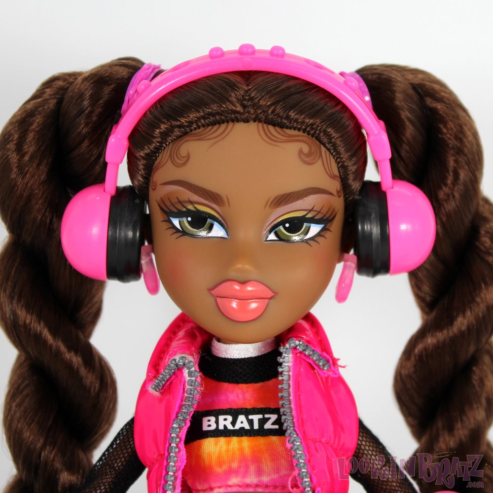 Alwayz Bratz Sasha Face Close-Up