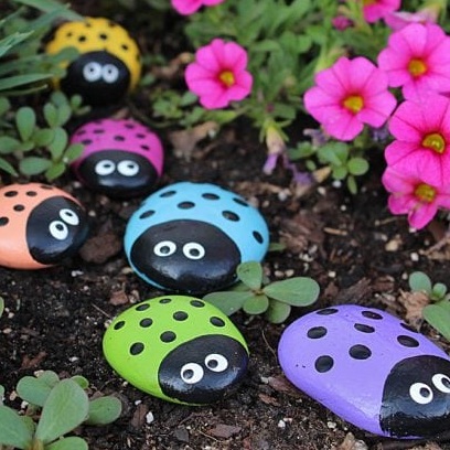 Painted Ladybug Rocks (Craft from May 25 2019)