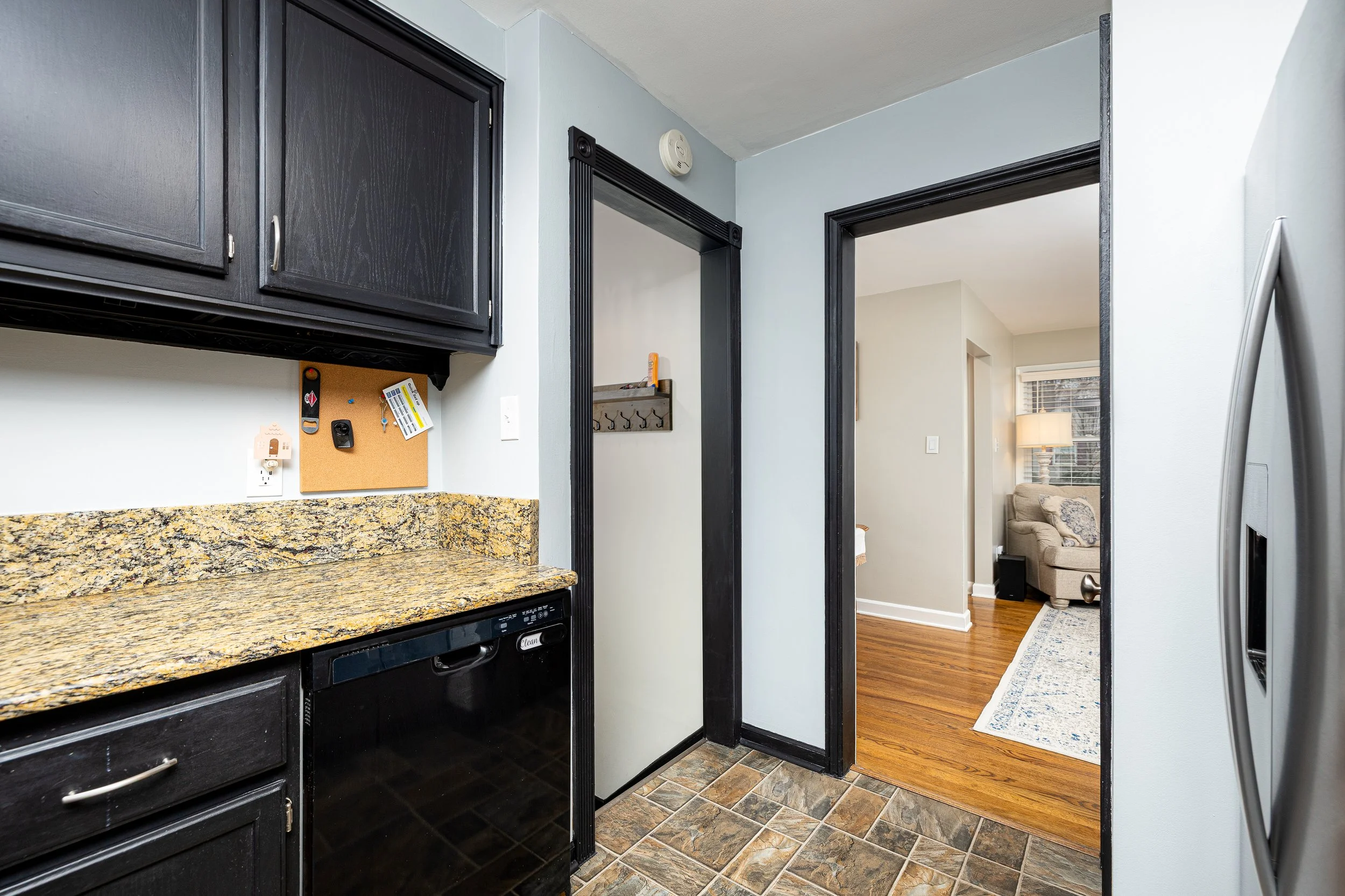 922 Cedar Hill Dr (11 of 38).jpg