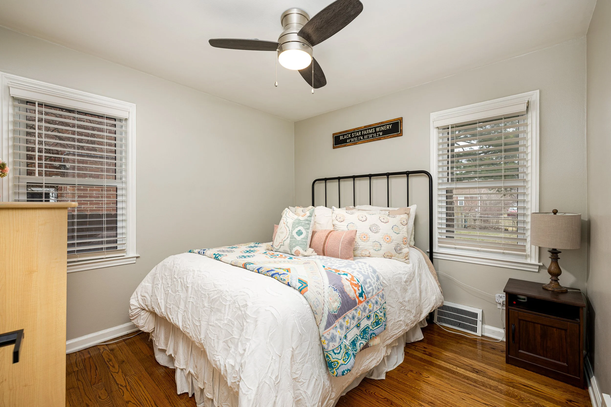 922 Cedar Hill Dr (14 of 38).jpg