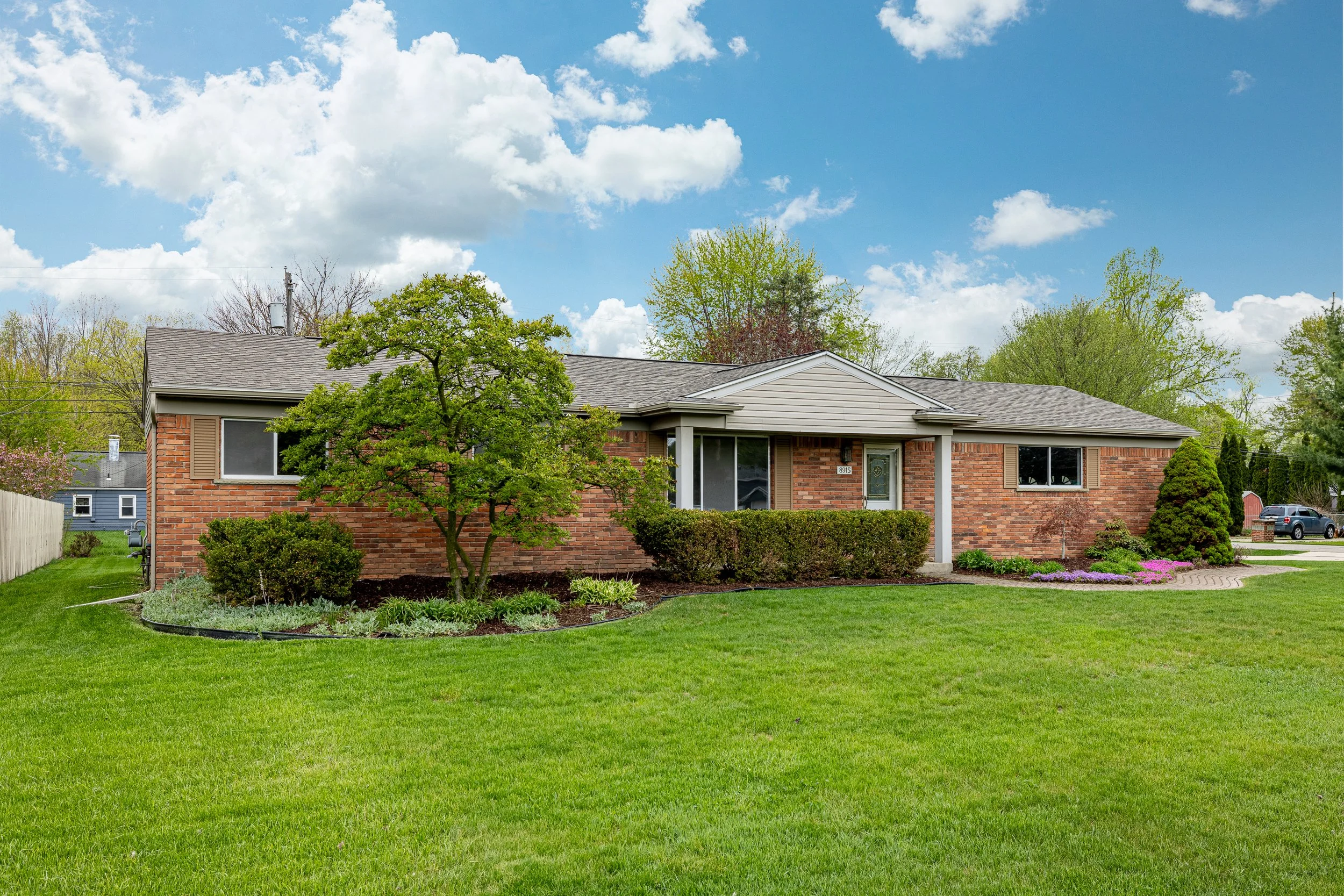 8915 Oakview St (29 of 40).jpg