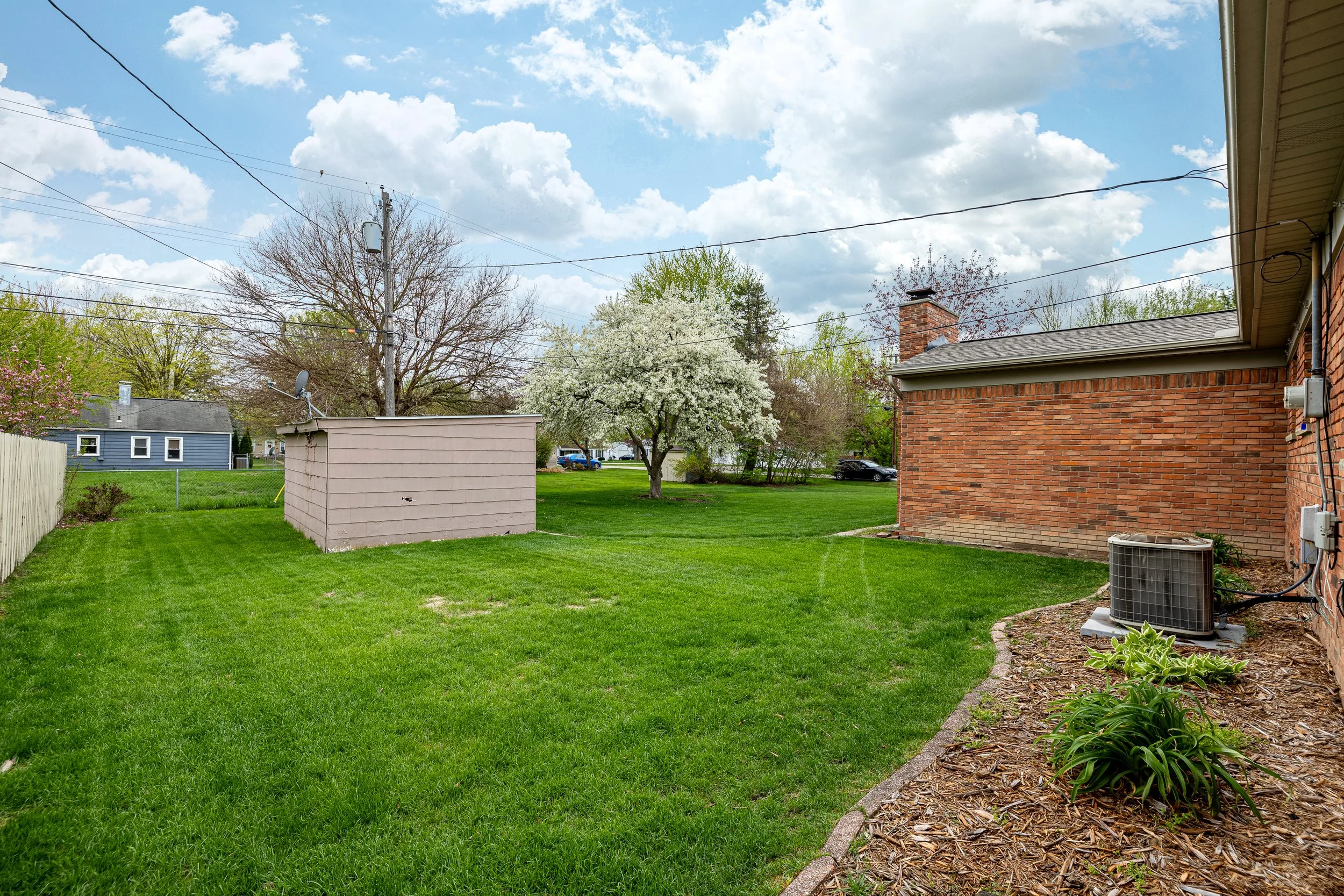 8915 Oakview St (34 of 40).jpg