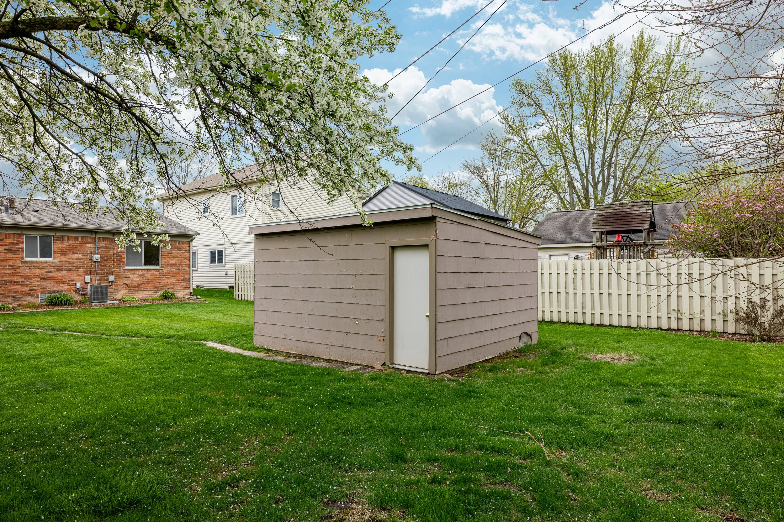 8915 Oakview St (36 of 40).jpg