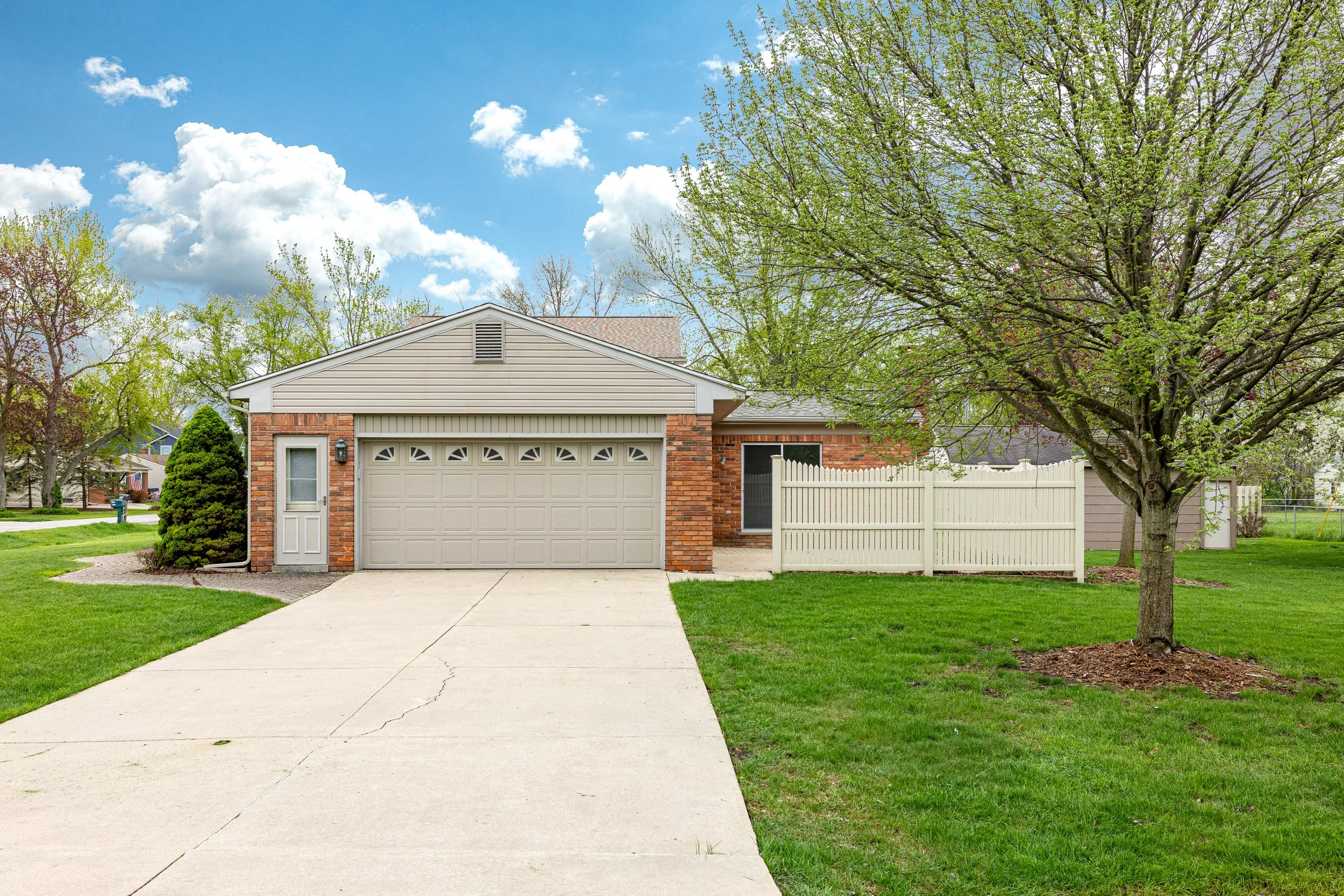 8915 Oakview St (38 of 40).jpg