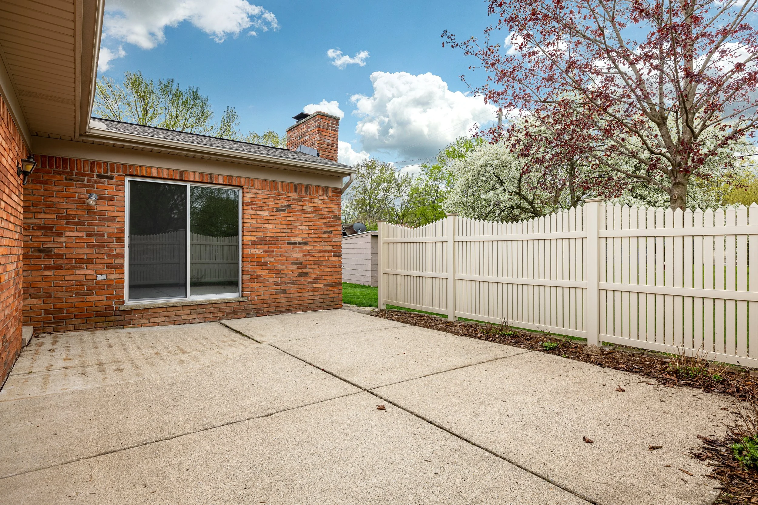 8915 Oakview St (39 of 40).jpg