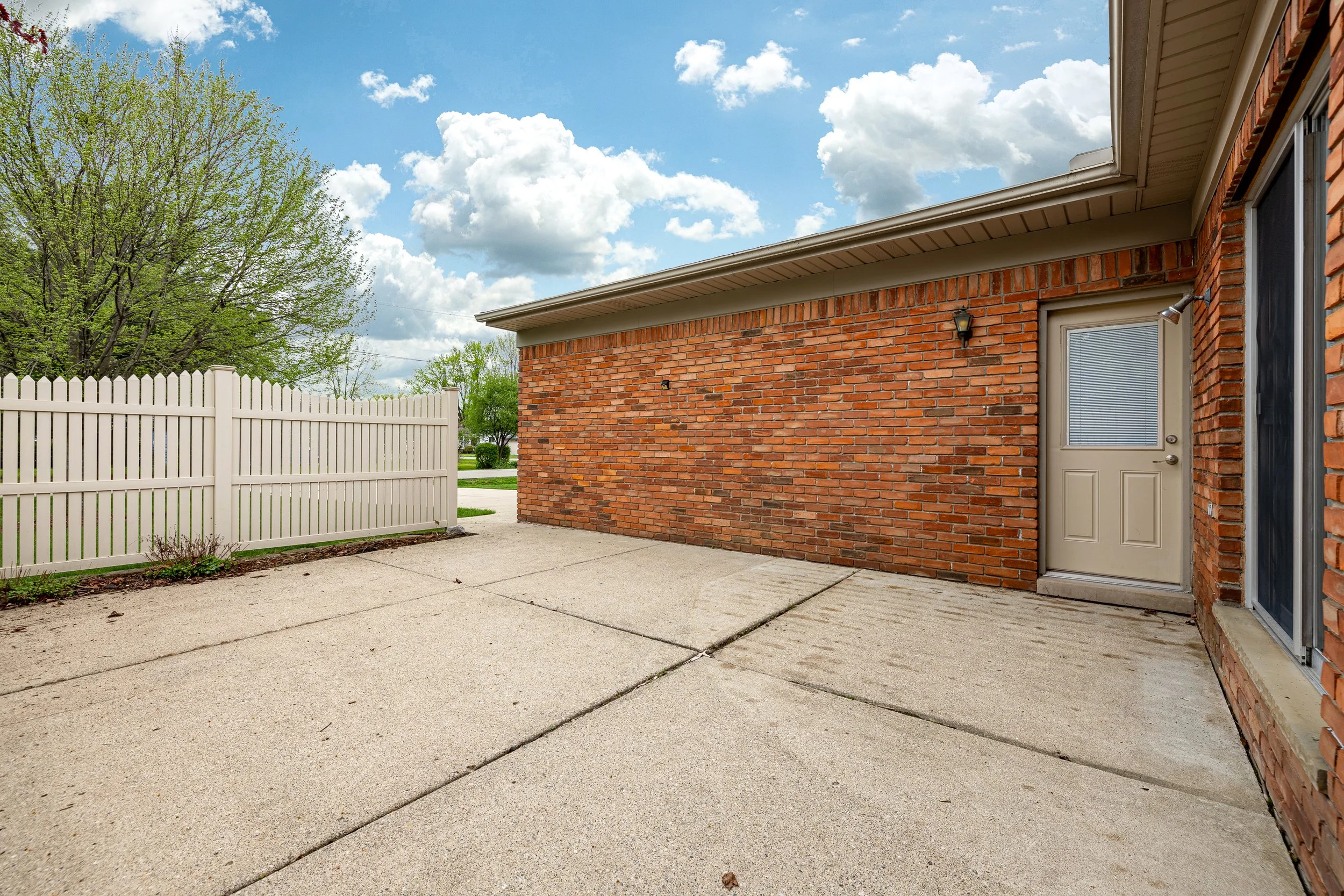 8915 Oakview St (40 of 40).jpg