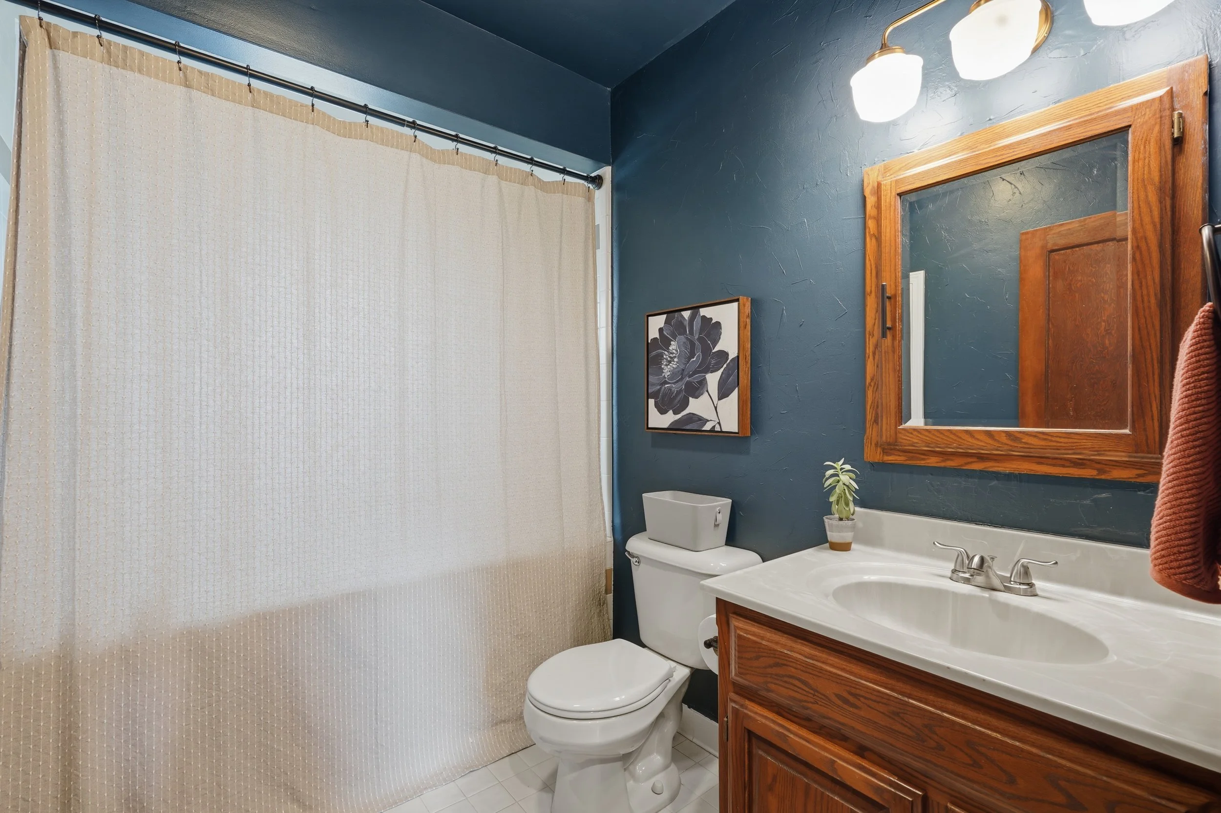 32_465 ann st-32.jpg