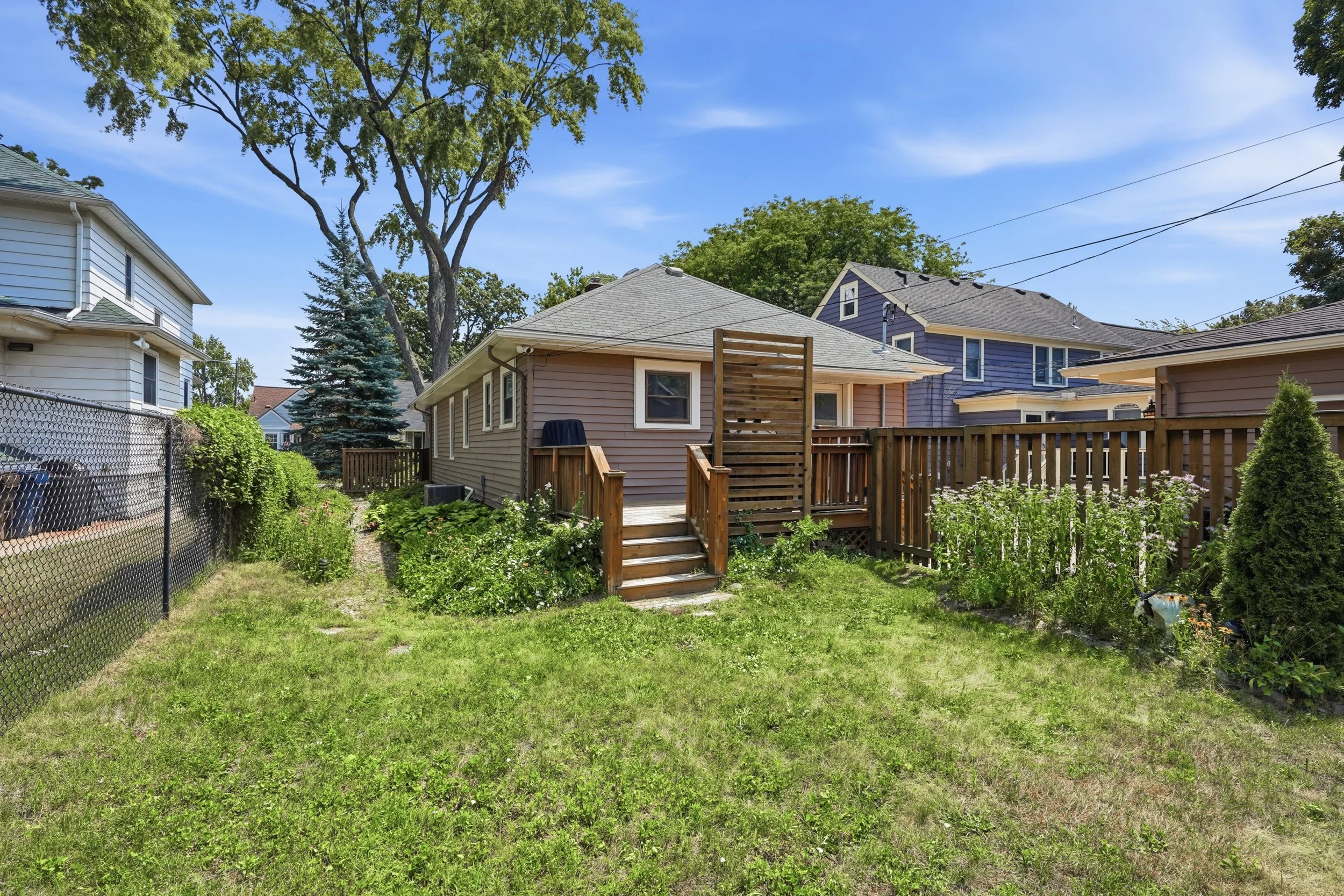 50_465 ann st-50.jpg