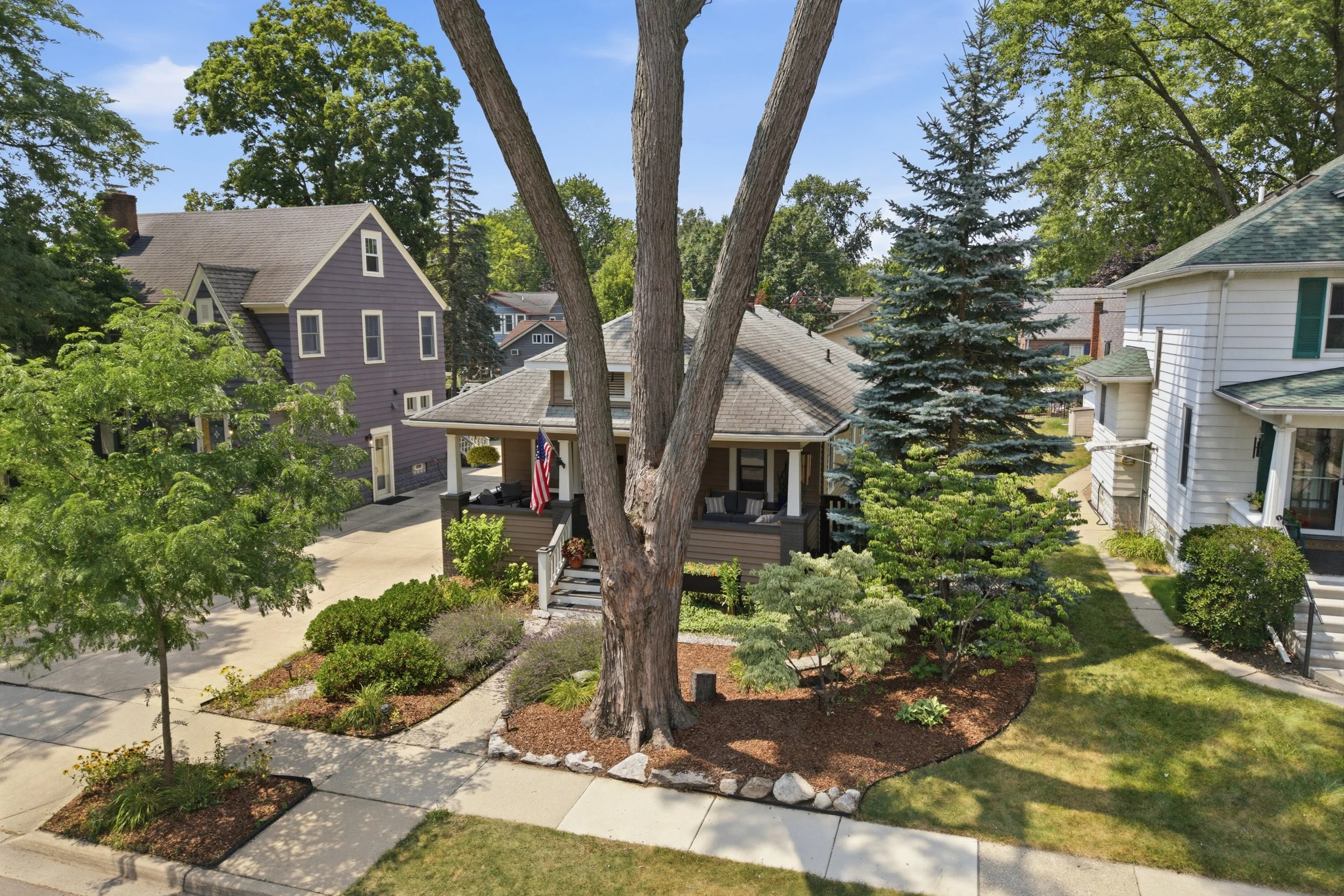 54_465 ann st-54.jpg