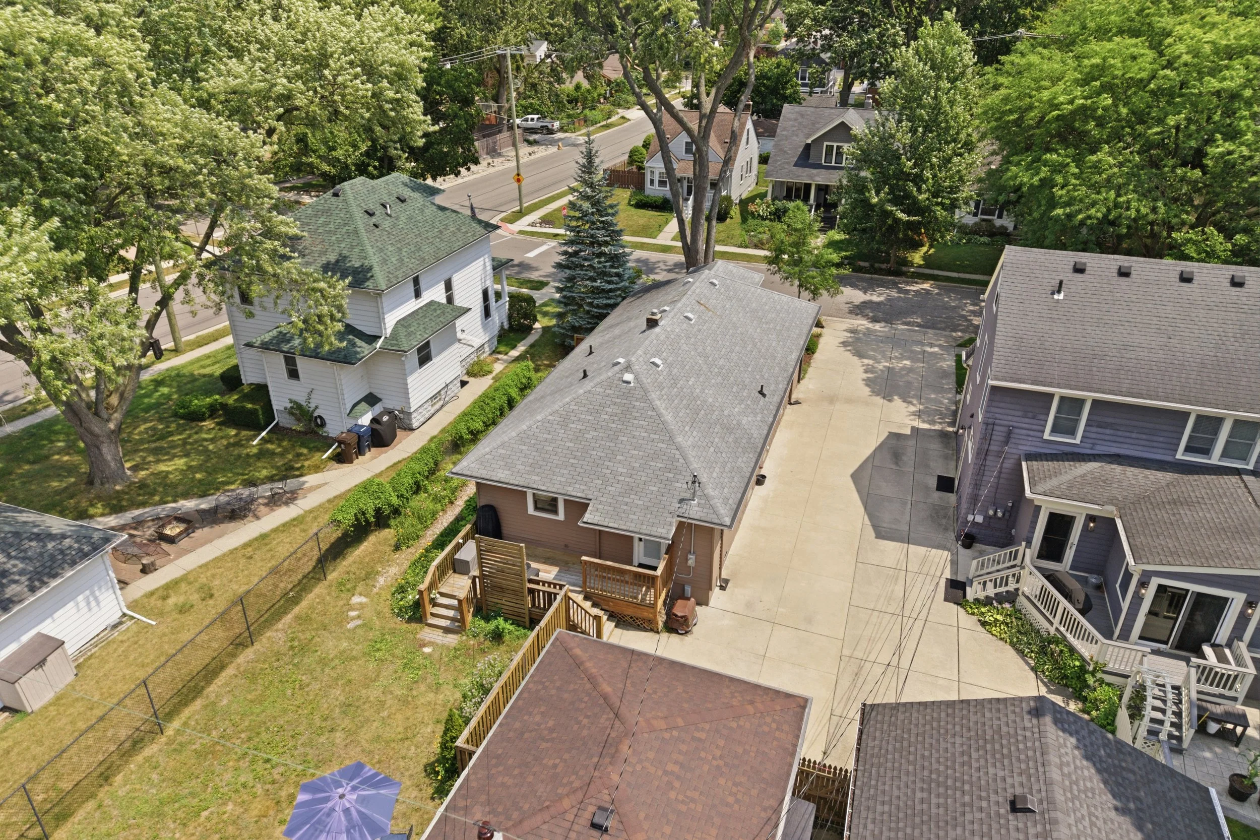 61_465 ann st-61.jpg