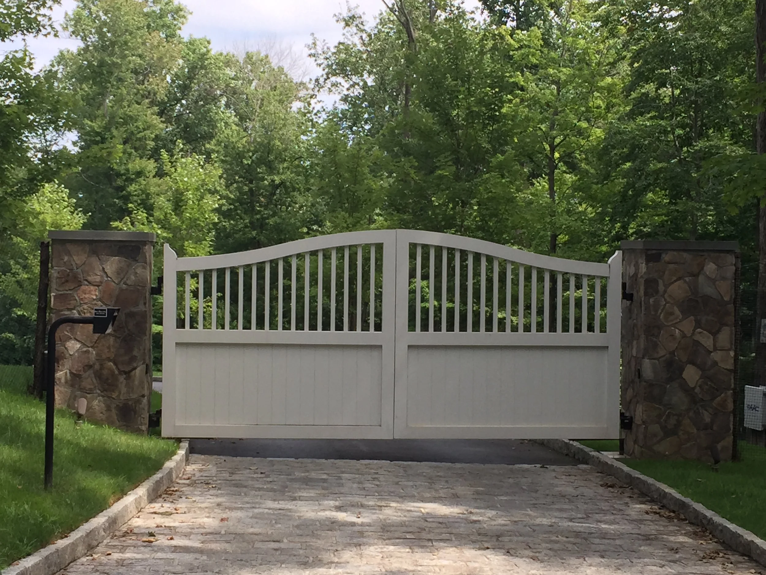 Stone Pillars and Automatic Gate Installation