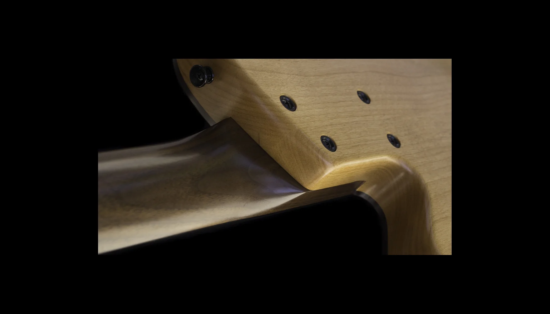 m30-5-walnut-neck-joint-S.jpg