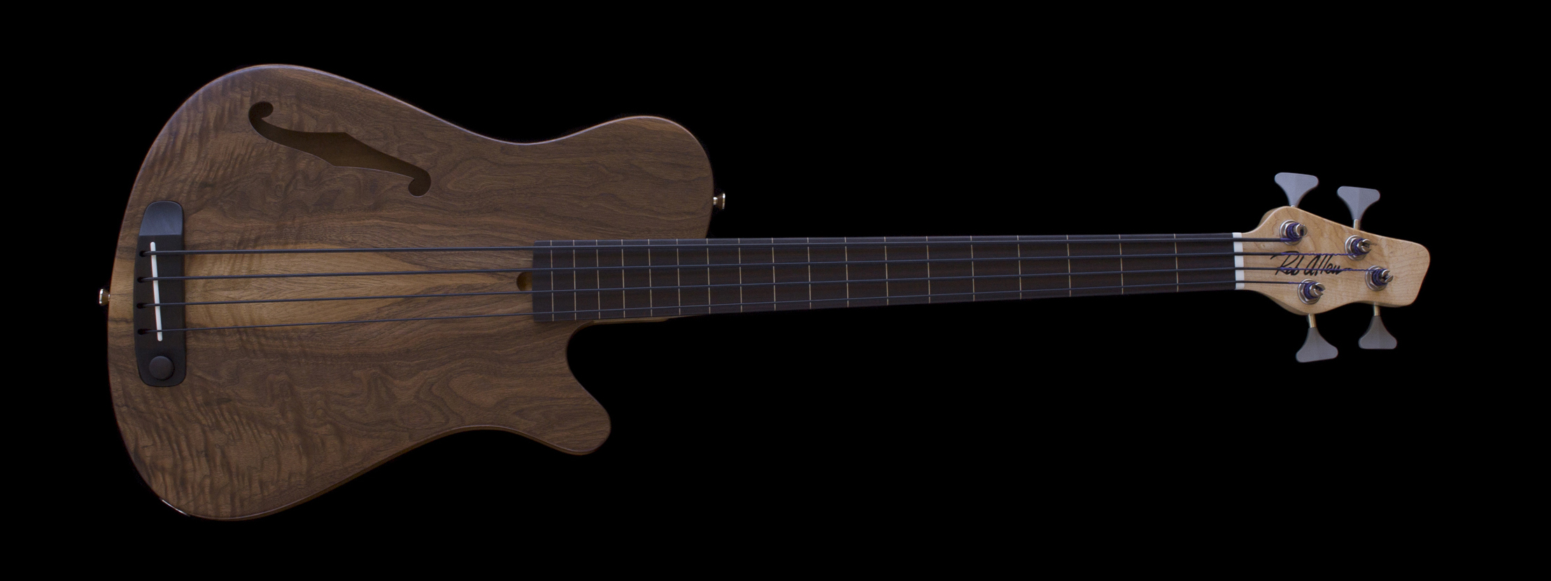 Mouse 30 Walnut Fretles Bass #1420