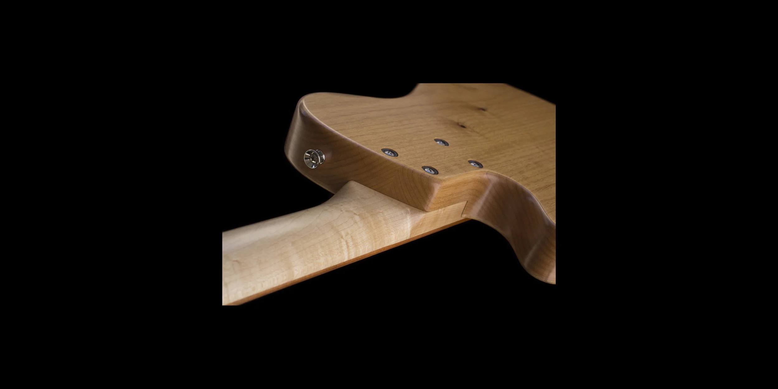 m30-maple-neck-detail-S.jpg