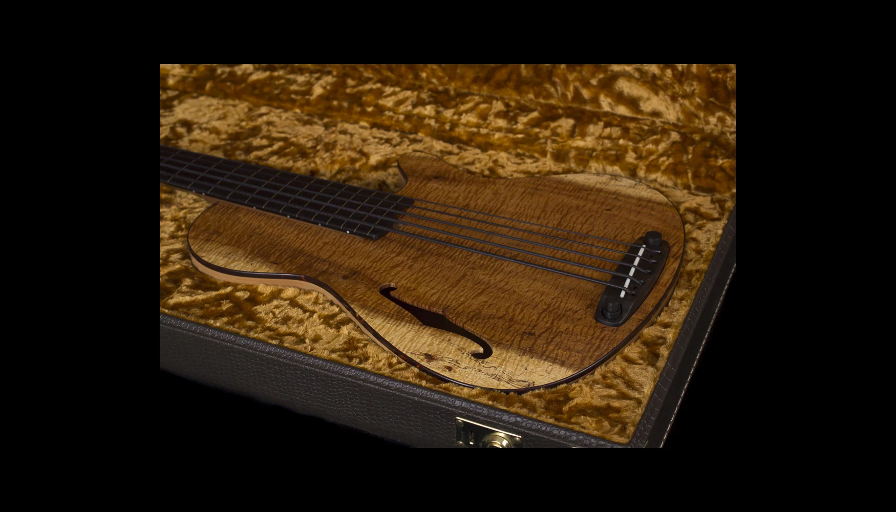D5-koa-case-S.jpg
