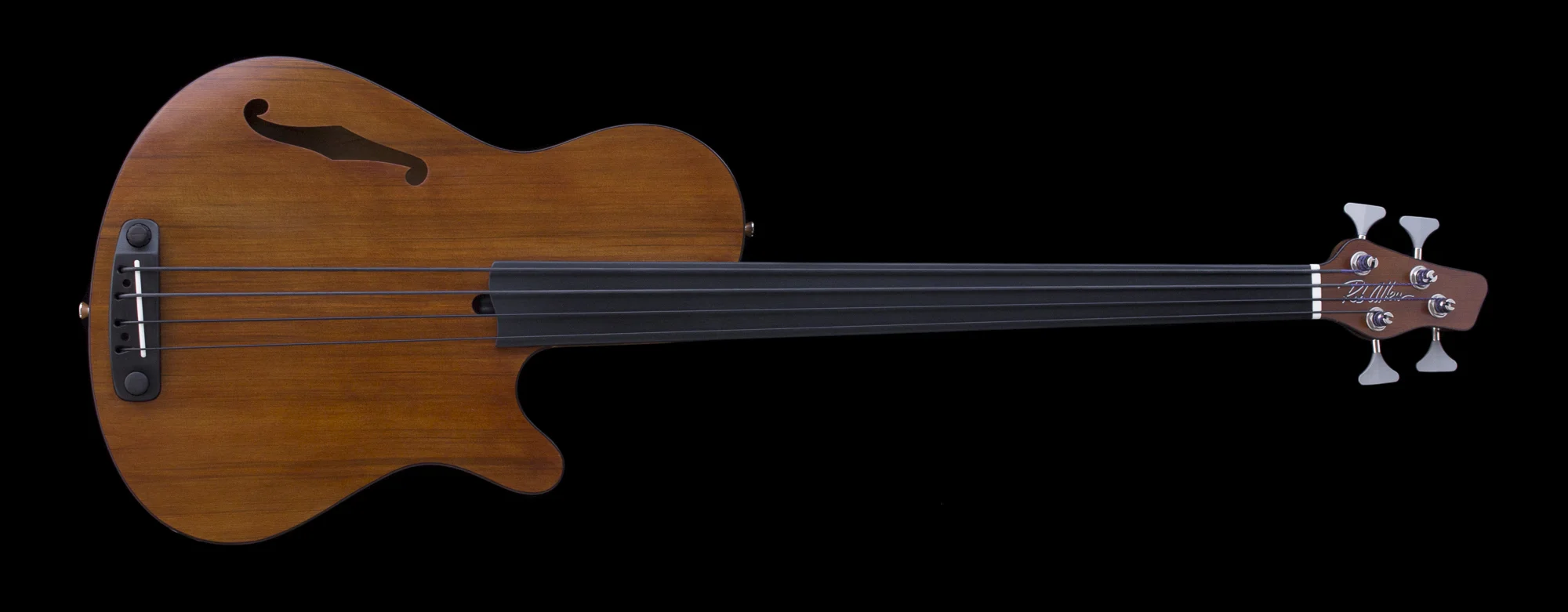 Deep 4 Cedar Fretless Bass #1478