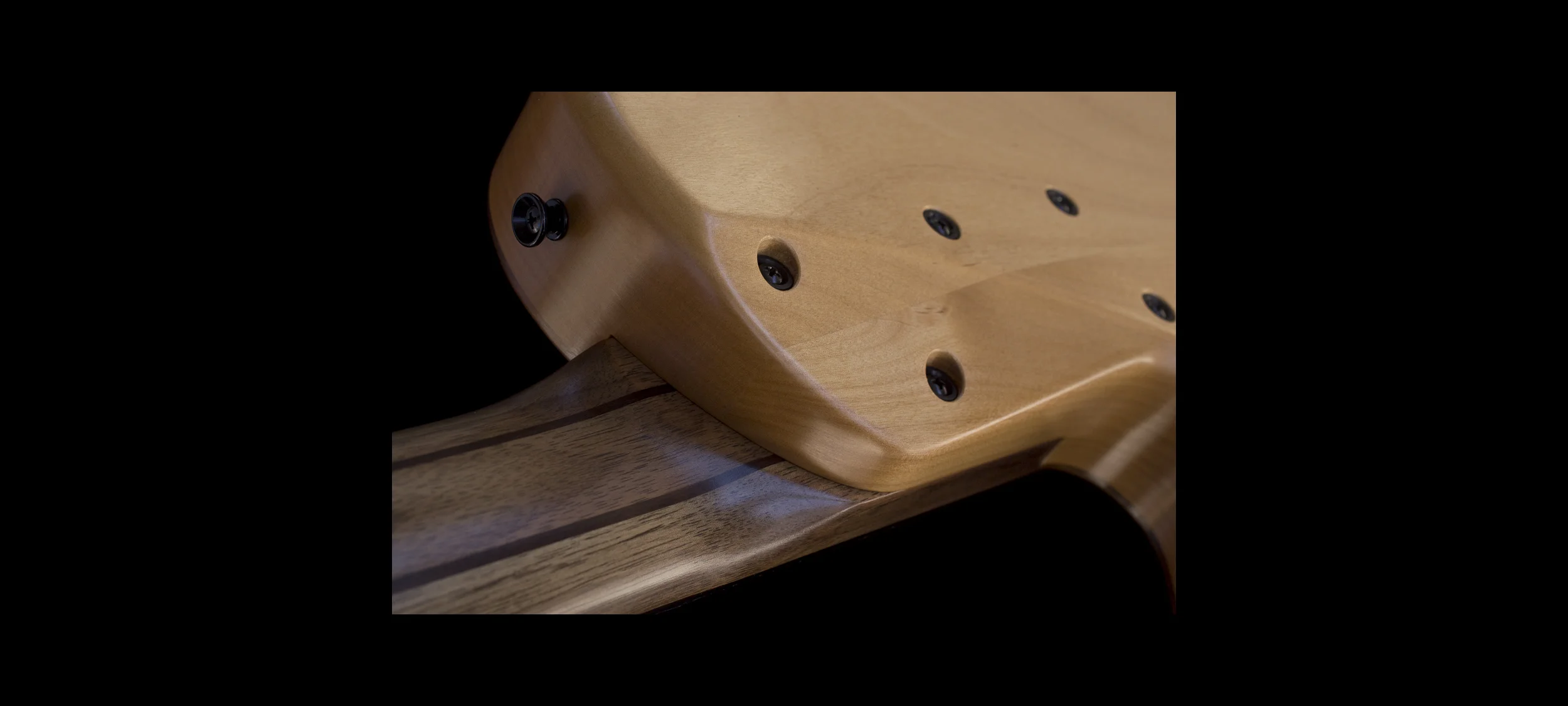 D5-walnut-detail-S2.jpg