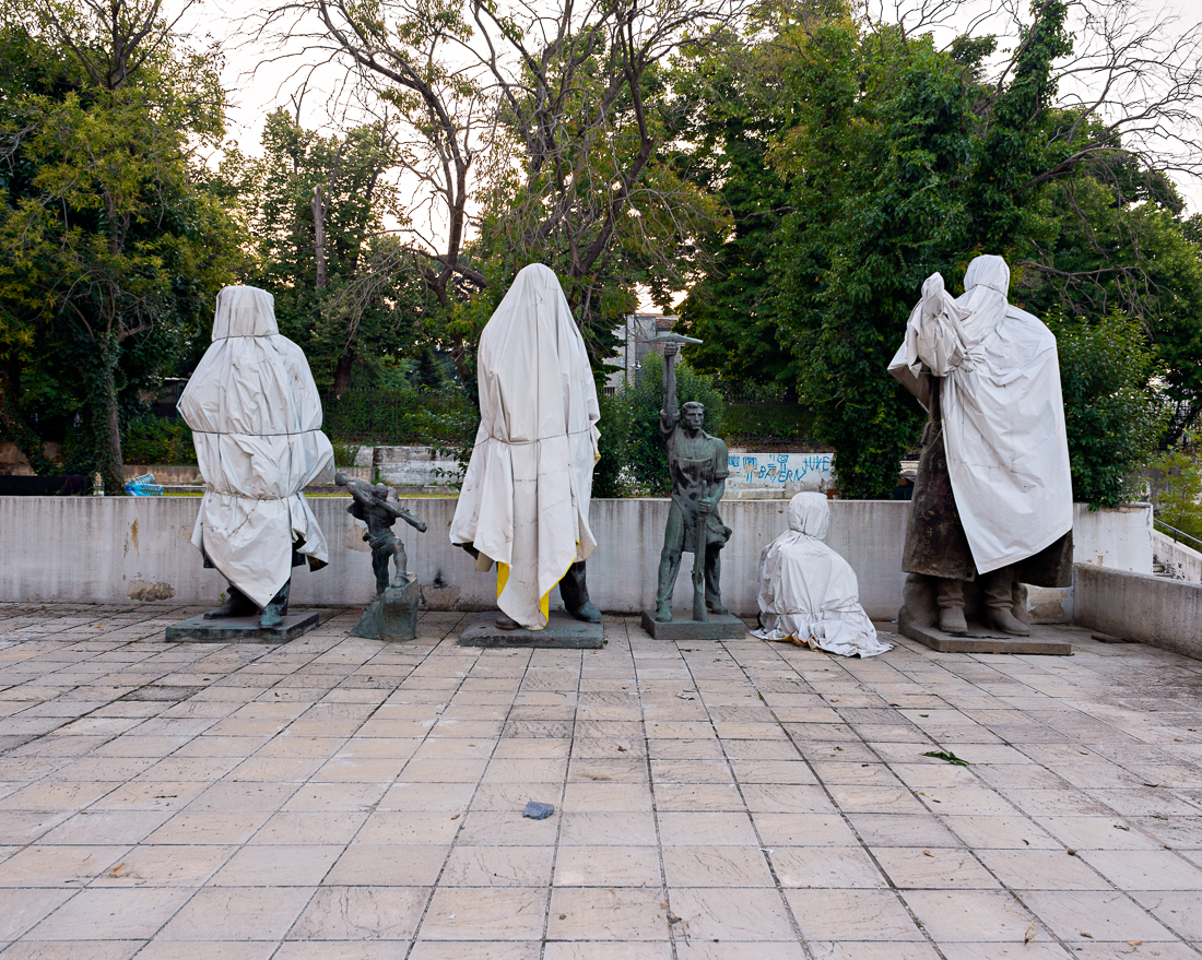Statues_v2_working.jpg