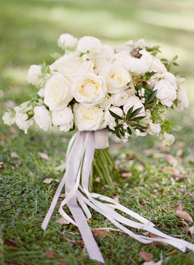14-white-wedding-flowers-jemma-keech-sc.jpg