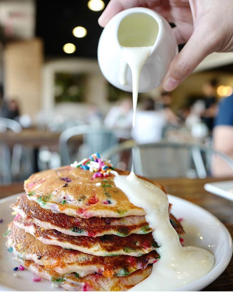 Birthday Cake Pancakes, via @FPaloma on Instagram