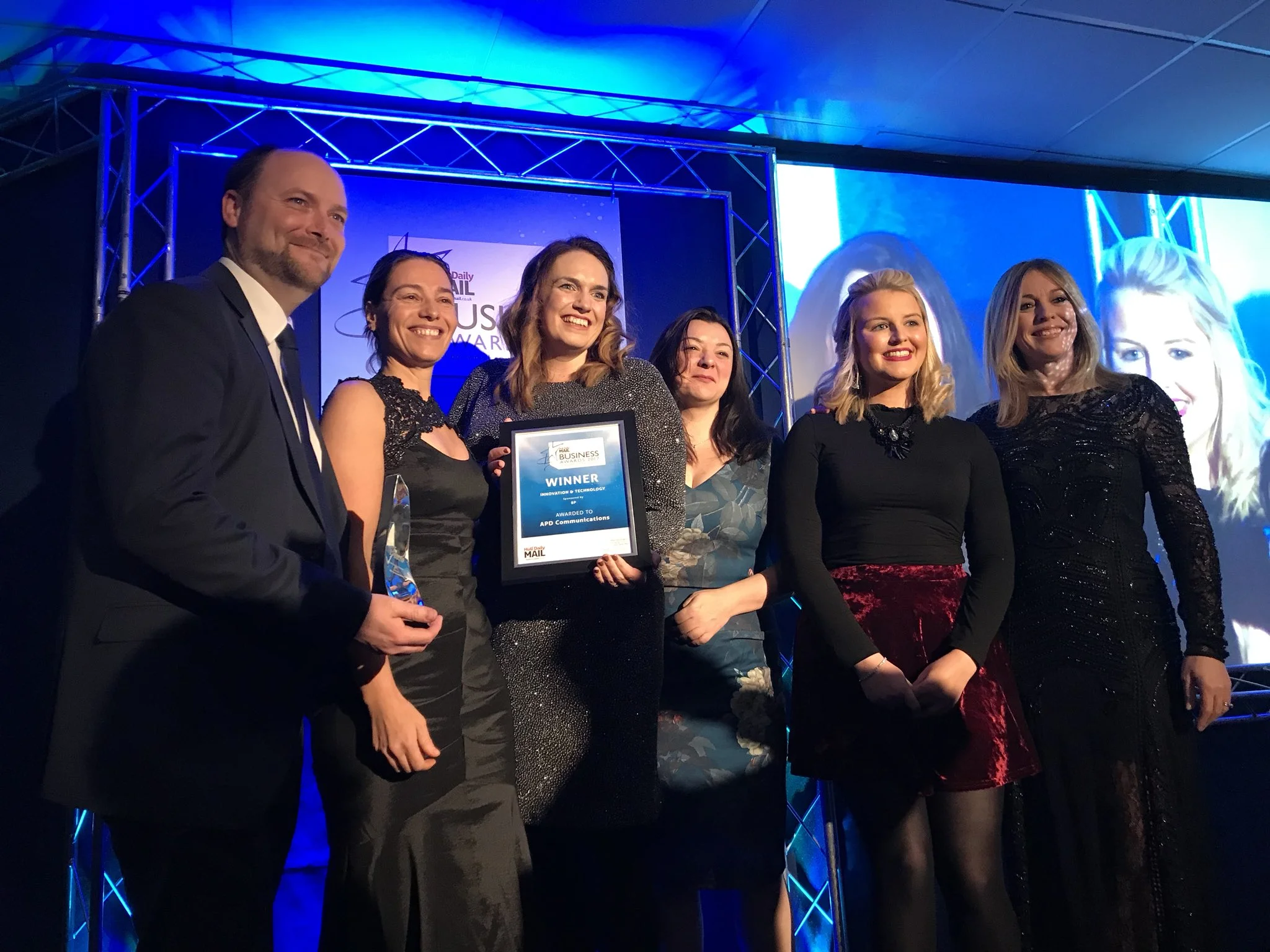 Team APD collecting the Innovation and Technology Award 2017