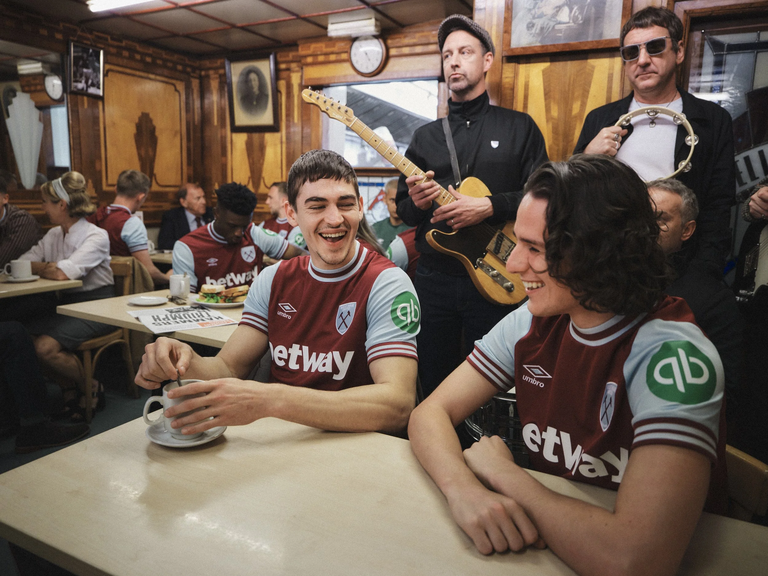 WHU_HOME2425_Harry-Hero_0025_50%.jpg