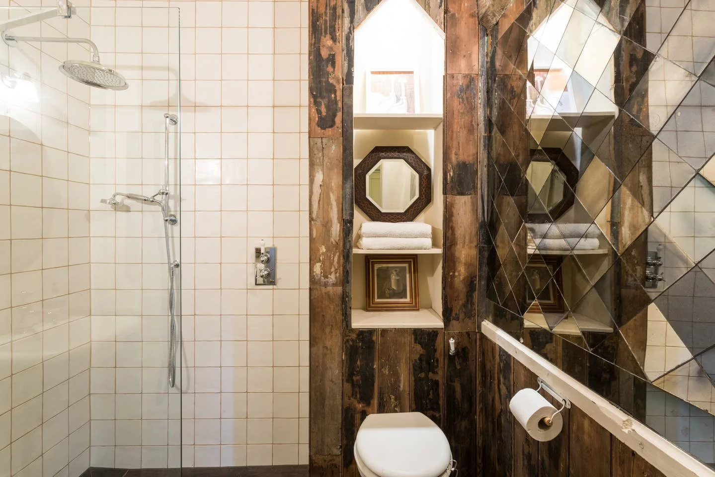 Bathroom for 3 & 4