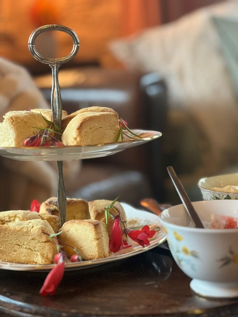 afternoon tea in gardens