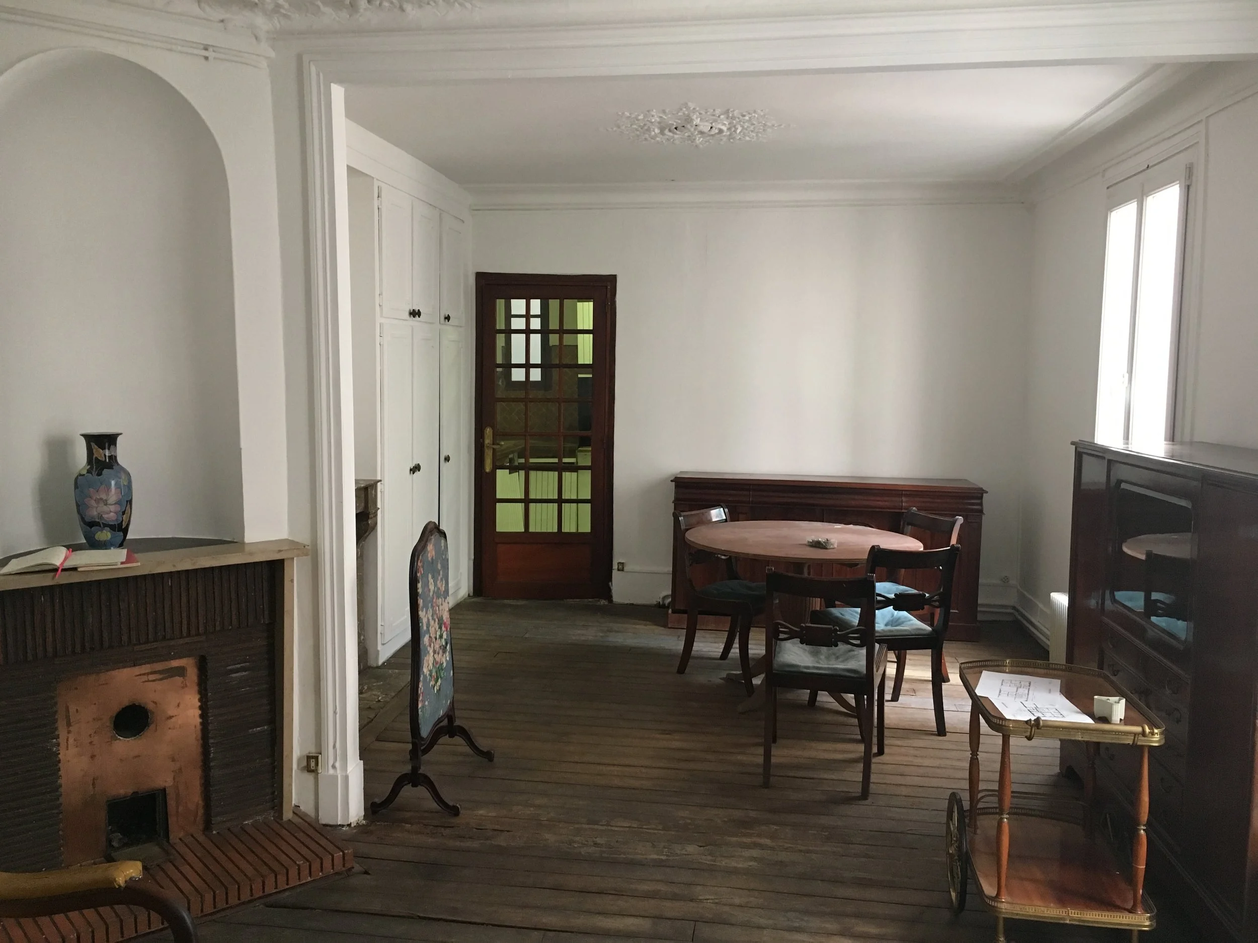 Salon vue depuis le couloir de l'entrée.JPG