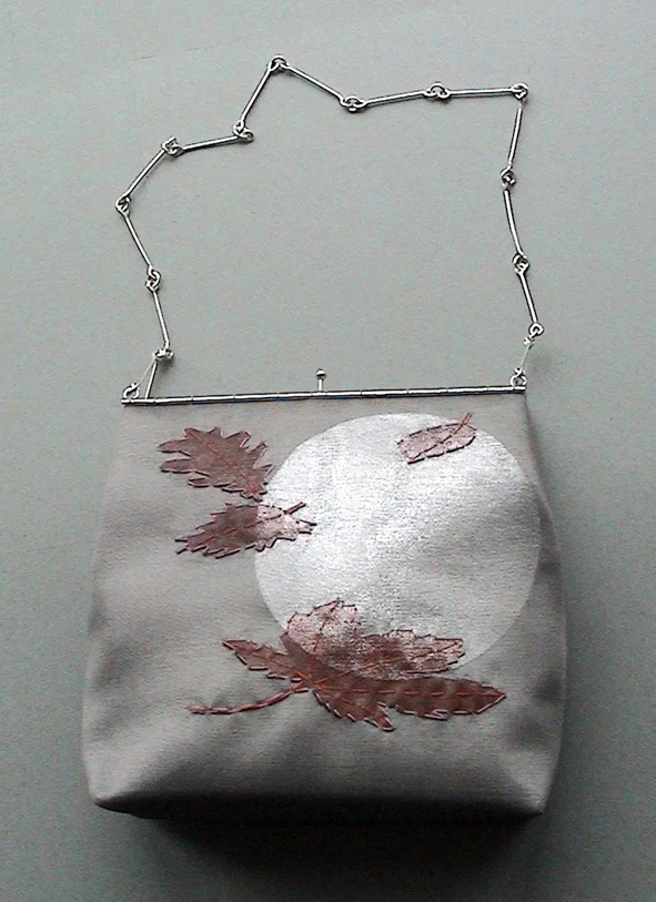 PWFLpursewithfallingleaves.jpg
