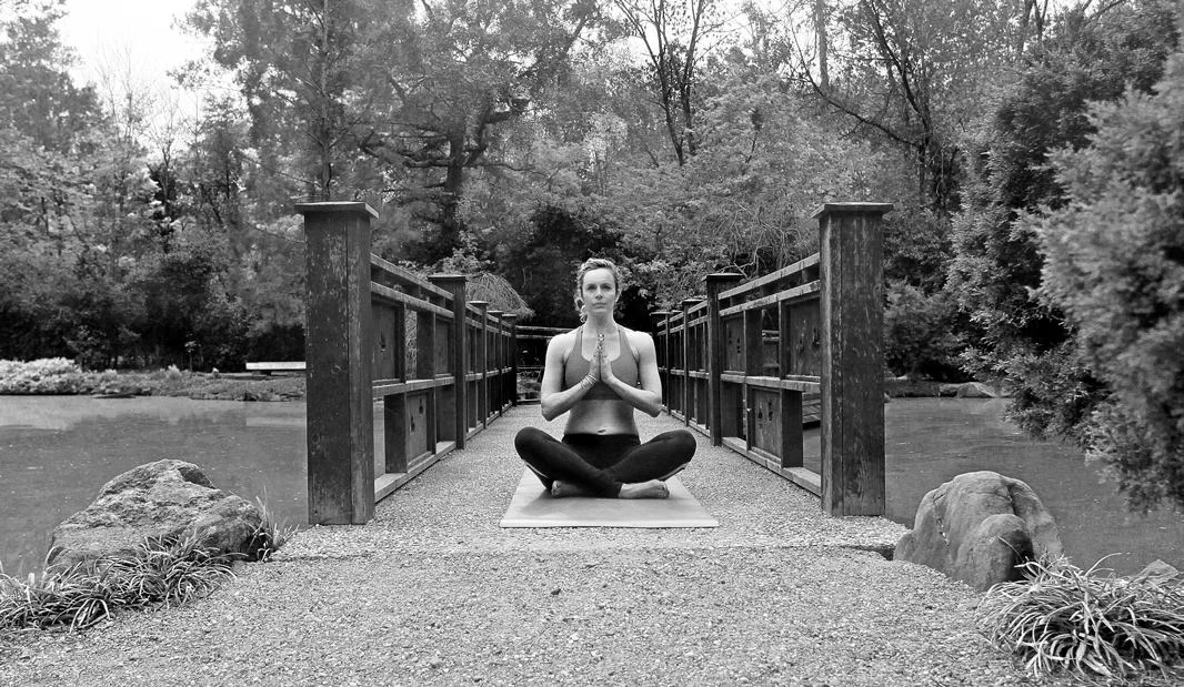 Meditation and yoga complement a healthy diet to ease depression and anxiety.